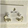 Image 1 : Gold plated rose and pearl ear studs 18 Carat