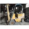 Image 1 : CAT 420 V40C FORKLIFT : RUNS/ LIFTS : NO LEAKS