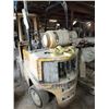 Image 3 : CAT 420 V40C FORKLIFT : RUNS/ LIFTS : NO LEAKS