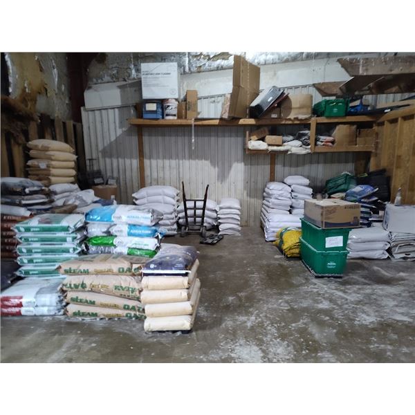BULK BID INVENTORY : LIVESTOCK HORSE DRY FEEDS, FERTILIZER, SEEDS , ECT/ APPROX 1500 UNITS