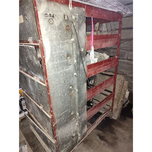 Oaks Mfg Model B 9  Metal Floor Model Large Chicken Brooder