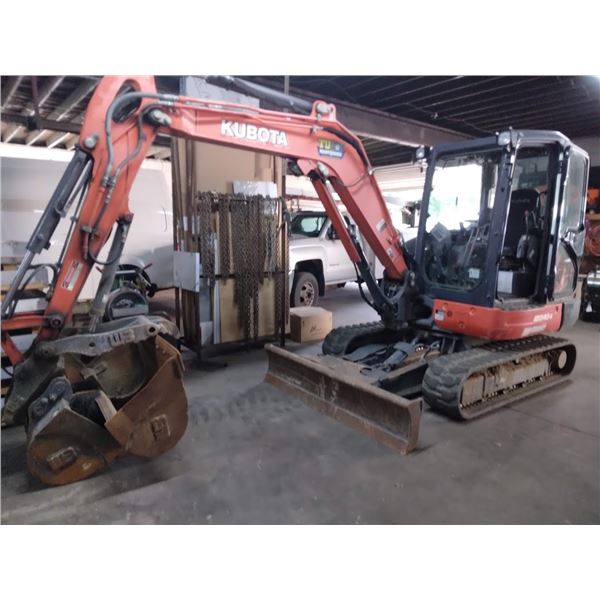 KOBUTA KX040-4 COMPACT EXCAVATOR / LOW HOURS