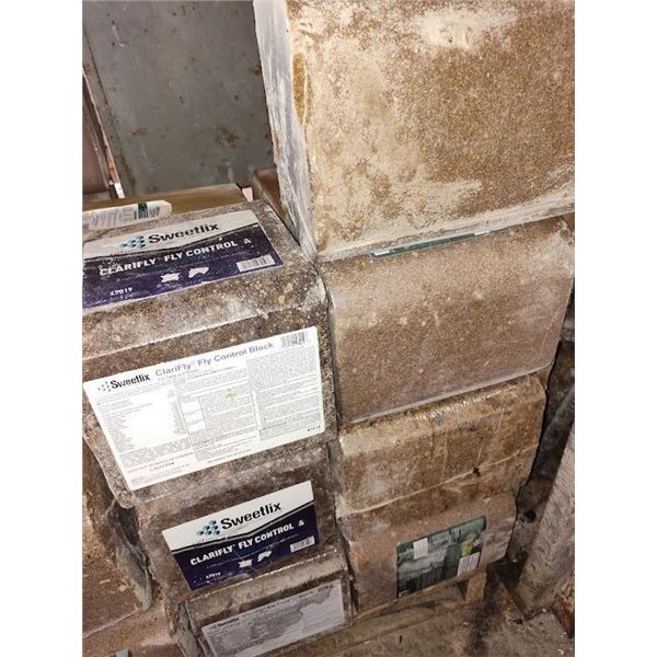ASST BRANDS OF FLY CONTROL LARGE BLOCKS