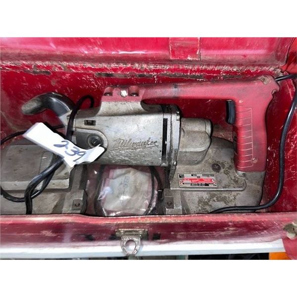 MILWAUKEE HEAVY DUTY PORTABLE BAND SAW