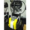 Image 1 : KARCHER 1700 PSI P/WASHER : RUNS
