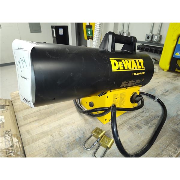 DEWALT 125,000 BTU HEATER . GOOD