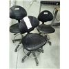 Image 1 : OFFICE CHAIRS X 3