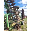 Image 9 : JD 325 26 ft Disc, 22 inch smooth blades, Locked in transport, SN. A00335E011601