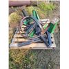 Image 14 : JD 1610 40 ft. Deep tillage, 3 bar tine harrows, SN. 004412 c/w pallet of extra shanks