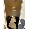 Image 4 : 10 Ft  Fiberglass hut c/w propane catalytic heater