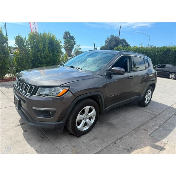 JEEP  COMPASS 2018 O/S TITLE 2 DAYS