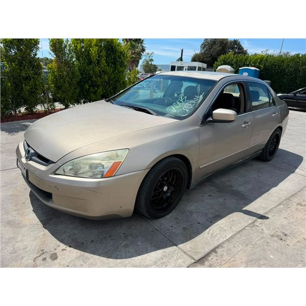 HOND ACCORD 2003 T-DONATION