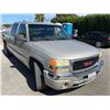 Image 2 : GMC SIERRA 2005 SALV T/DONATION