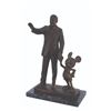 Image 1 : Virginia Davis' Partners Statue.