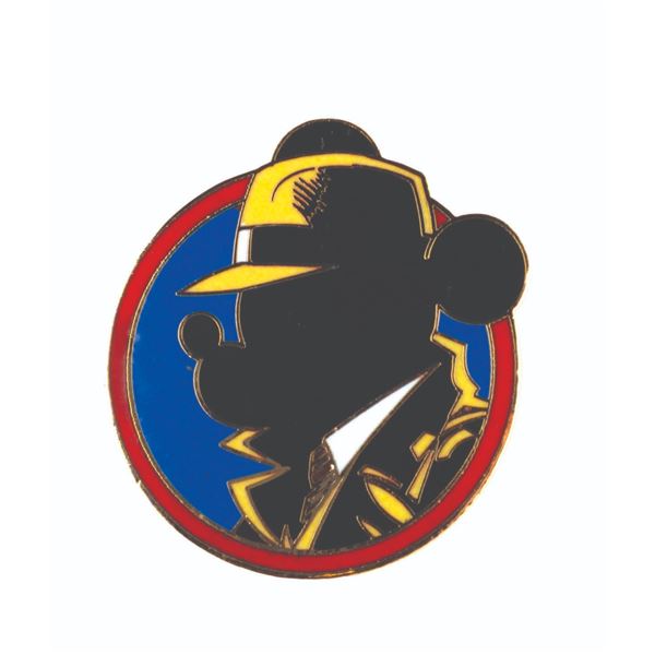 A Disneyland Cast Exclusive Mick Tracy Pin.