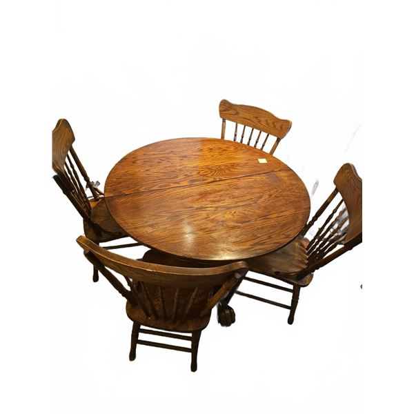 Wood Dining Table and 4 Chairs, 40x40