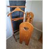 Image 2 : Wooden Clothes Valet and Quilt Rack Set