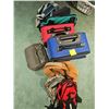 Image 1 : 7 Various Bags and Luggage
