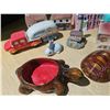 Image 3 : Miniature Houses and Animal Figurine
