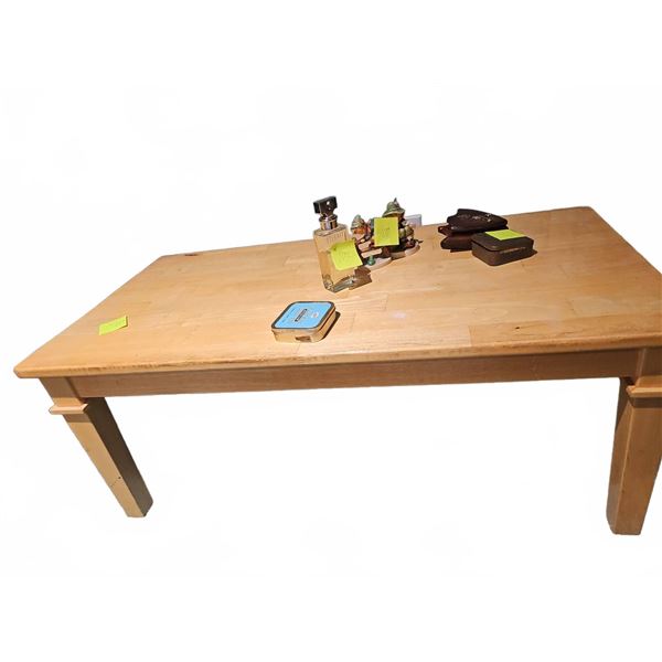 Table Measuring 16x20x40 Inches