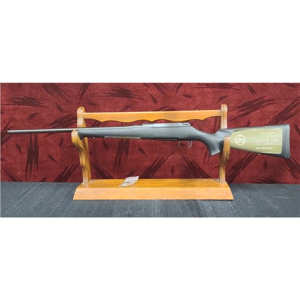 SAUER 100  XT BOLT ACTION 270 WIN 22" BLUED BARREL , BLK SYN. STOCK, DETACHABLE MAGAZINE, RUBBER R