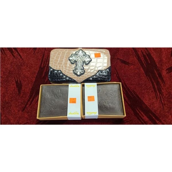 2 INNOVA MOOSE HEAD BILFOLD WALLET MODEL # 114GENUINE LEATHER. 1 YESIR LADIES FASHION WALLET (CROSS