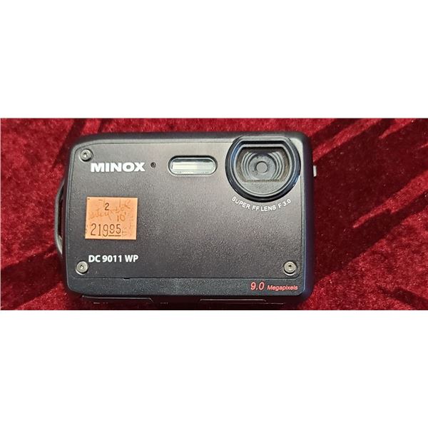 MINOX DC 9011 WP, 9.0 MEGA PIXEL CAMERA 2.5"TFT LCO MONITOR SUPER FF LEN F30