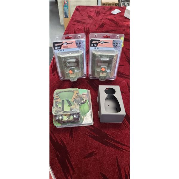 ASSORTE TRAIL CAMERA'S