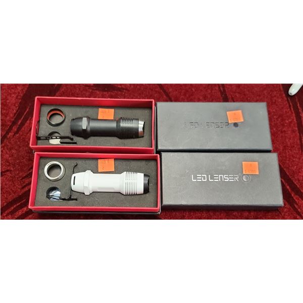 2 LCD LENSES F1 FORCE SERIES FLASHLIGHS 1 BLACK (F1880122) 1 WHITE (F1C88O223). BATTERY CR 123 INCLU