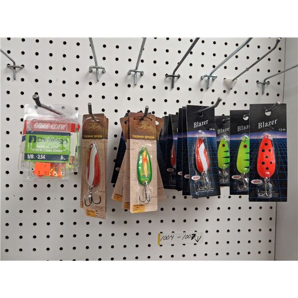 ASSORTED FISHING LURES LARGE LOT OF 50