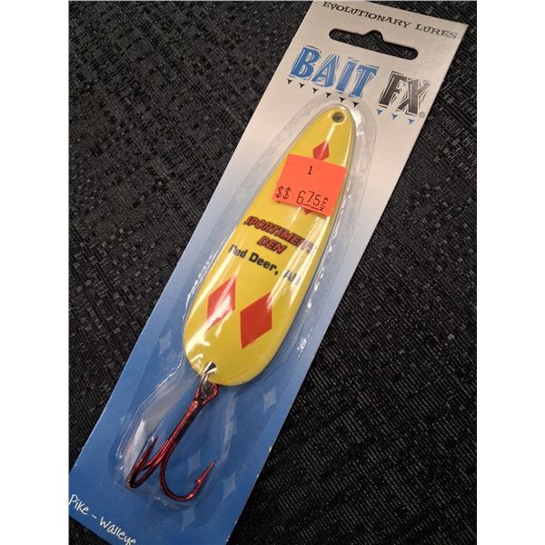 SPORTMENS DEN COLLEDTABLE FISHING LURES 15 CNT