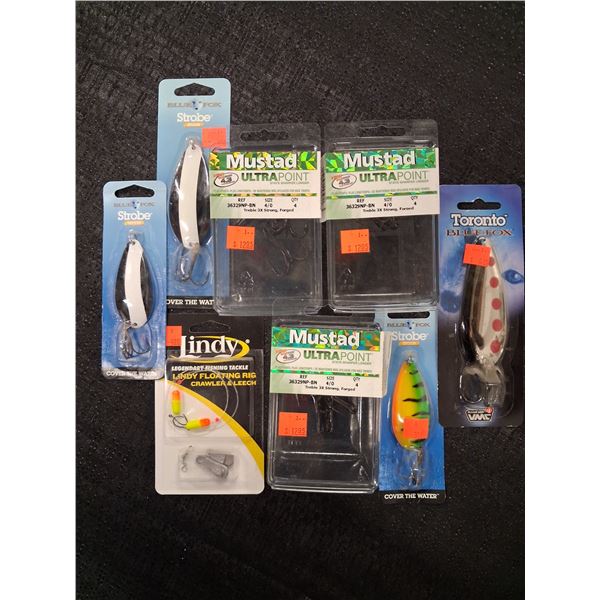 VARIOUS FISHING LURES-5CMT & 3 PKGS OF MUSTAD 4/0 TREBLE HOOKS