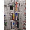 Image 4 : WHOLE SPIN RACK-INCLUDEDS THE RACK-VARIOUS SIZES OF SNELLED HOOKS, STINGER SNELLS & BAITING NEEDLES