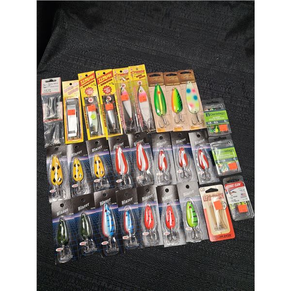 LOT OF ASSORTED FISHING LURES, JIGHEADS, BUZZ BOMBS 29 CNT