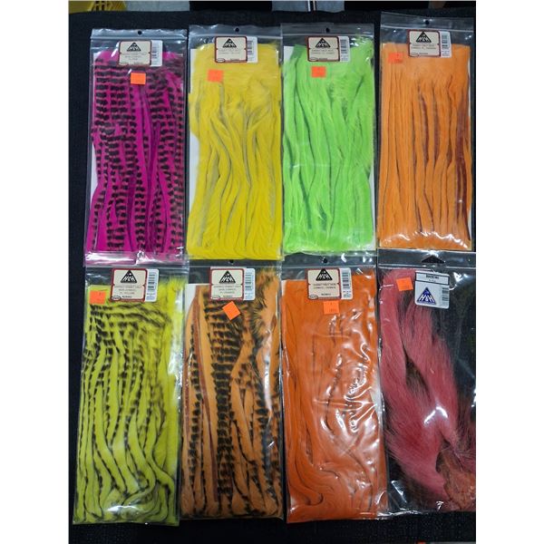 MIX OF BUCK TAIL & RABBIT 1/2 SKINS ( 8 PIECES )