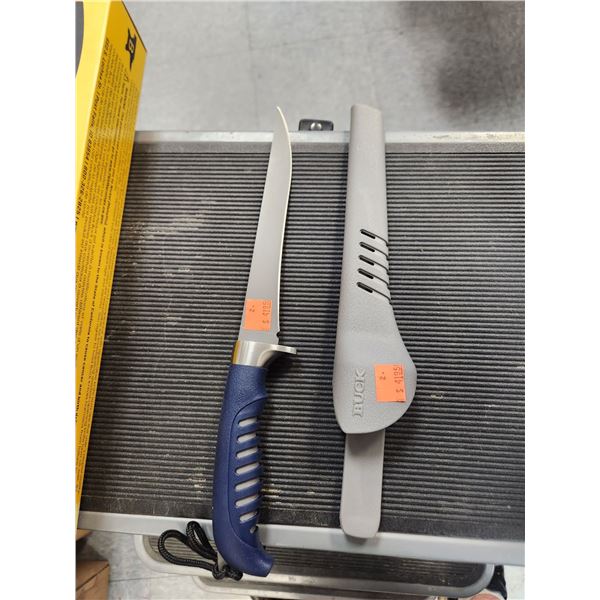 3 BUCK 3201 FOLDING & ONE 3116 FILET KNIVES