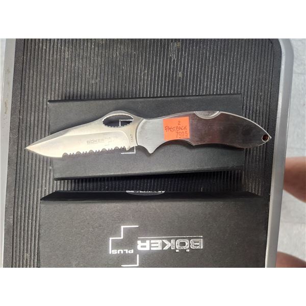 2 BOKER FOLDING KNIFE 01B0093