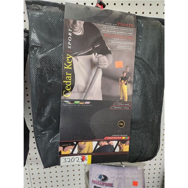 3 CEDARKEY XXL RUBBER BIB PANTS