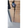 Image 5 : 4 WALKING POLES + GATORS