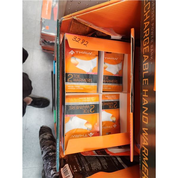 25 CASES OF TOE WARMERS & 25 OF FULL CASE OF HANDWASRMERS