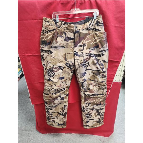 UNDER ARMOUR EXTREME PANTS SEASON KIT L $300 RT