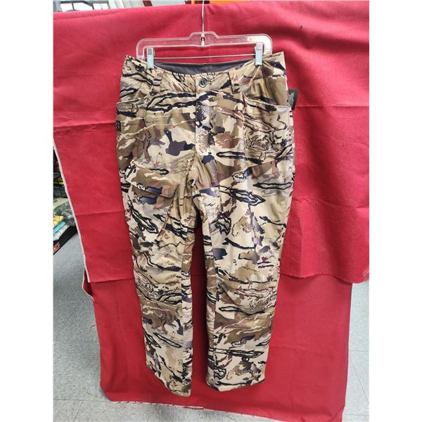 UNDER ARMOUR EXTREME PANTS SEASON KIT M $300 RT
