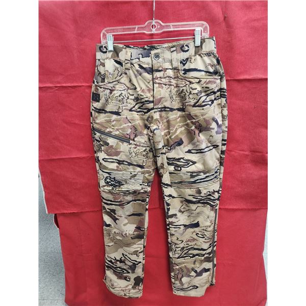 UNDER ARMOUR MENS PANTS MED.