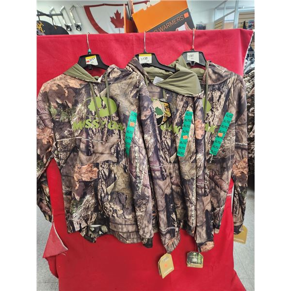 3 MOSSY OAK CAMO HOODIES SIZE XL