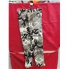 Image 1 : 5 LADIES SIZE 16 SNOW CAMO PANTS