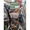 Image 2 : 2 BUCKLAND OUTFITTERS WINTER GLOVES MED, & LG. + 2 UNDER ARMOUR BELACAVA'S