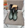 Image 1 : 4 TRIDENT EVA LIGHT WEIGHT BOOTS  MIXED COLORS SIZES 42 & 43