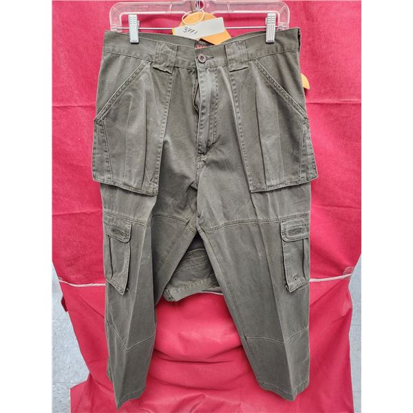 MISTY MOUNTAIN 30 & 32 DENIM PANTS