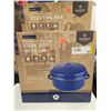Image 1 : 2 ENAMEL WARE 5 QT. COOK POT WITH LID + 2-14" ROASTING PANS