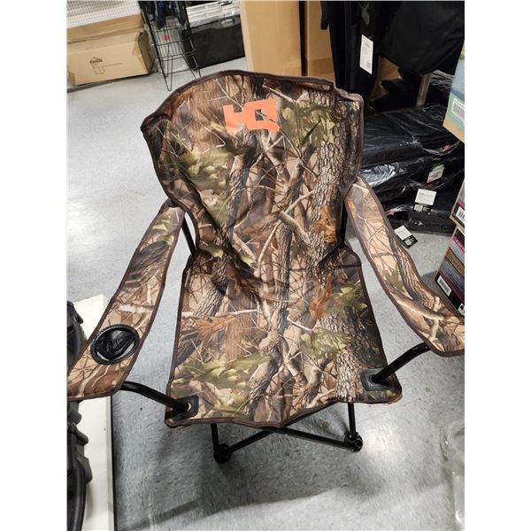 6 ALUMINUM FOLDING CAMPING STOOLS